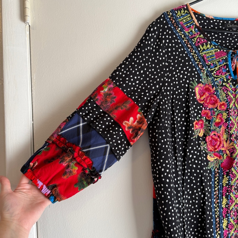 Embroidered Floral Black Polka-Dot Tie-Front Tunic - Picture 6 of 10